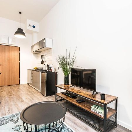 Apartament W Sercu Miasta Poznan Garbary 31 Exteriör bild