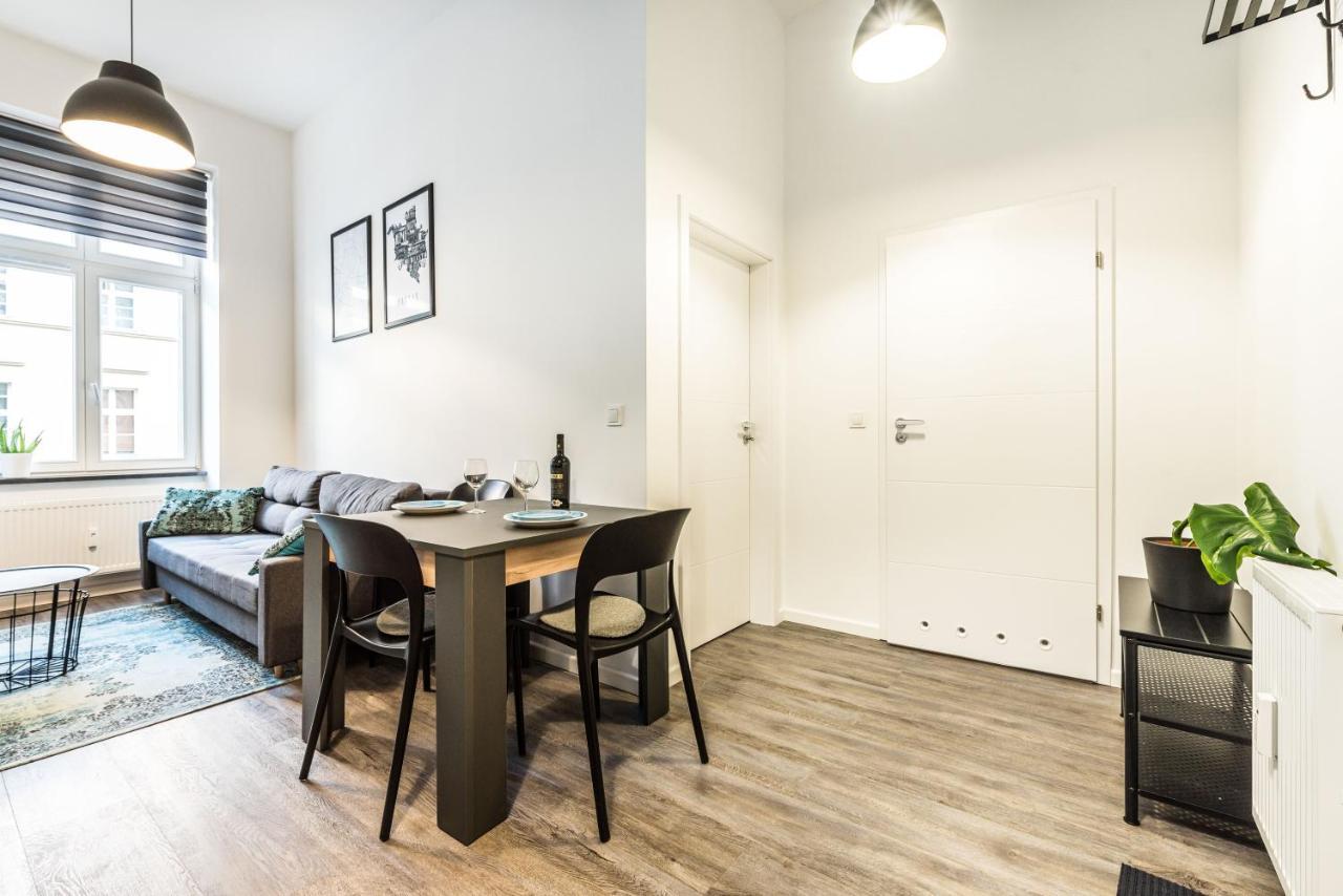Apartament W Sercu Miasta Poznan Garbary 31 Exteriör bild