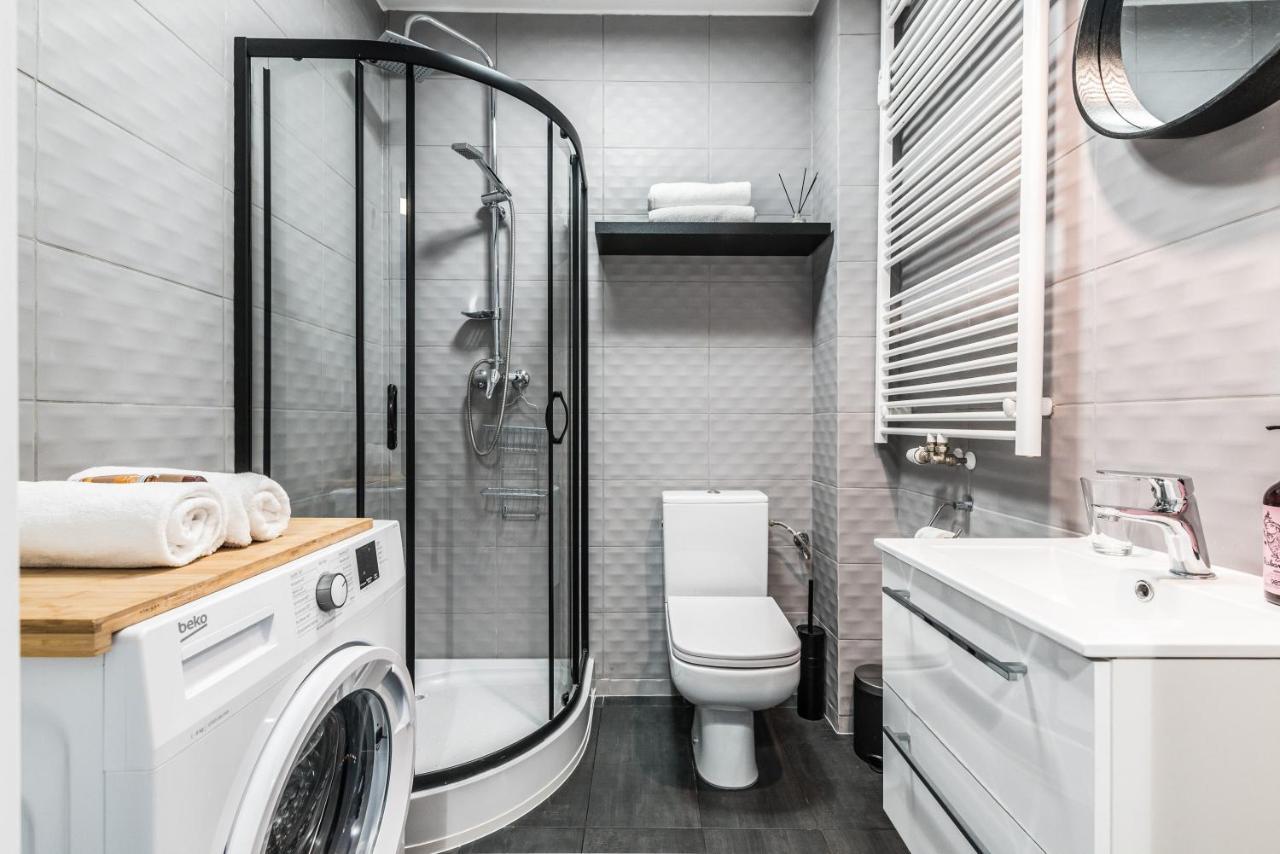 Apartament W Sercu Miasta Poznan Garbary 31 Exteriör bild